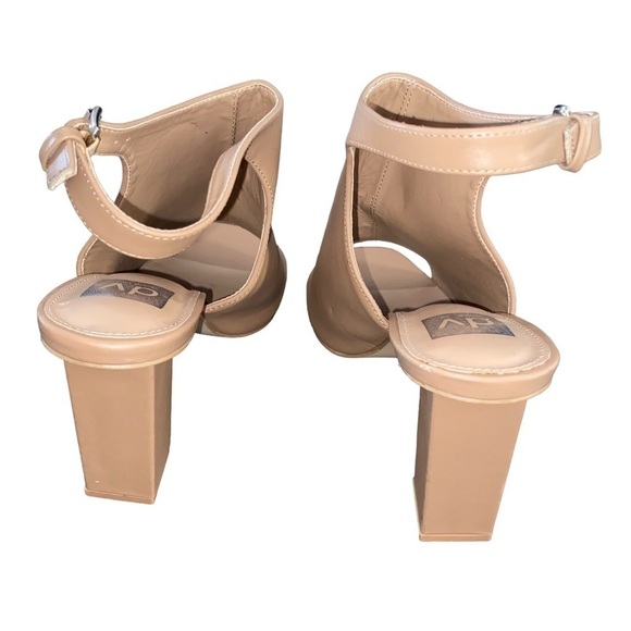 DV Dolce Vita Women's Kitt Ankle Boot - Picture 4 of 6